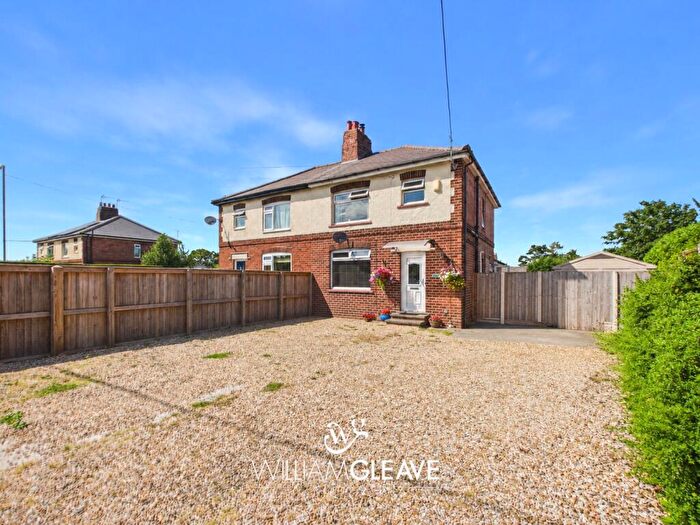 3 Bedroom Semi Detached House For Sale In The Woodlands, Chester Road, Dobshill, Deeside, CH5