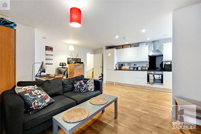 1 Bedroom Flat To Rent In Hammond Court, Tiller Road, Isle Of Dogs, London, E14