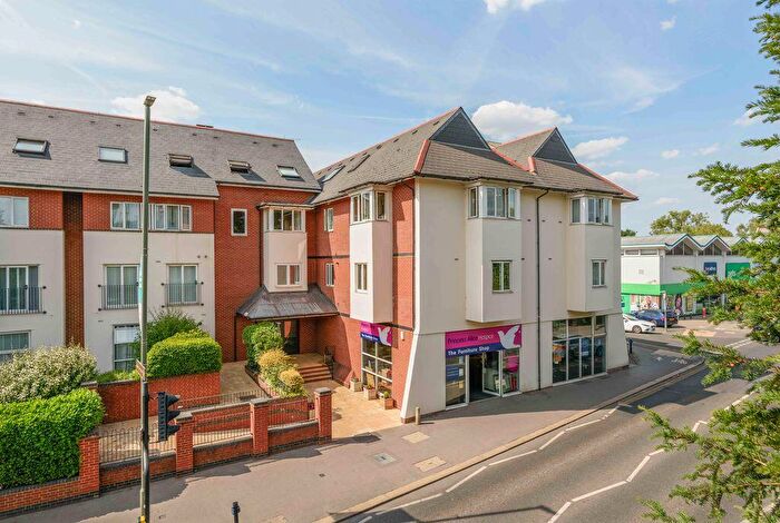 2 Bedroom Flat For Sale In Church Street, Walton-on-Thames, KT12