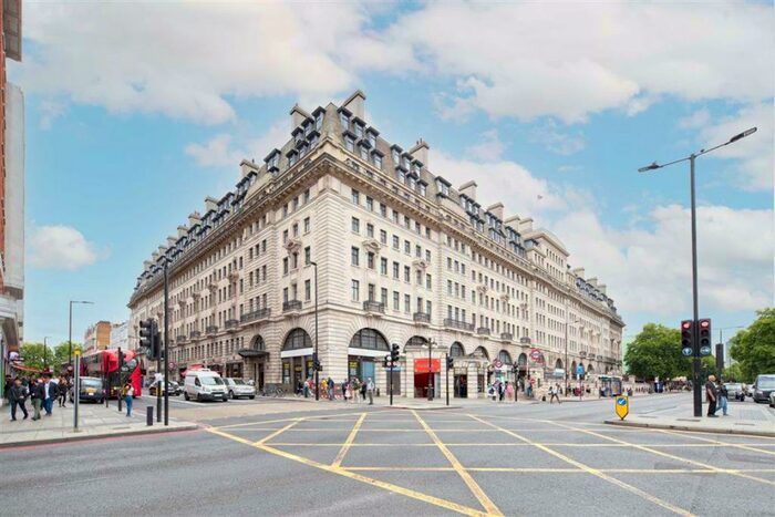 4 Bedroom Flat To Rent In Baker Street, Marylebone, NW1