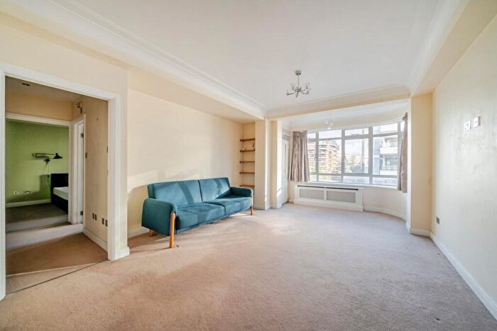 1 Bedroom Flat For Sale In Prince Albert Road, St Johns Wood, London, NW8