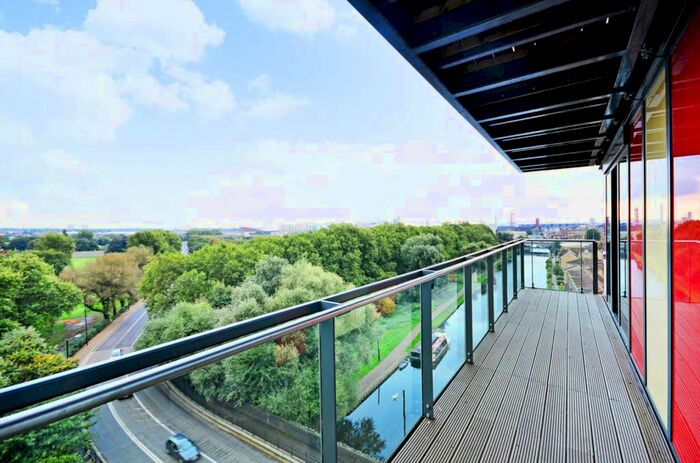 2 Bedroom Flat To Rent In Sky Apartments, Homerton, London, E9