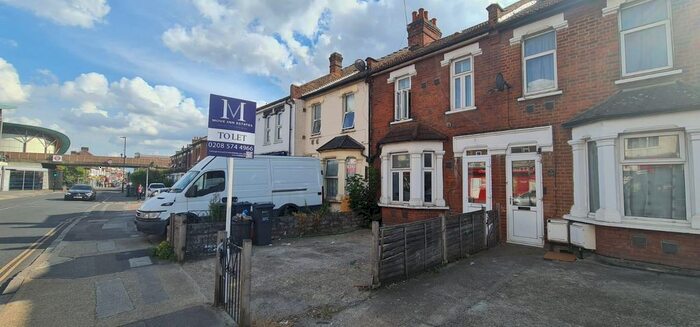 3 Bedroom Terraced House To Rent In Kingsley Road, Hounslow, TW3