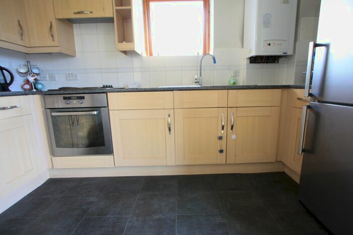 1 Bedroom Flat To Rent In Harry Close, Thornton Heath, CR0