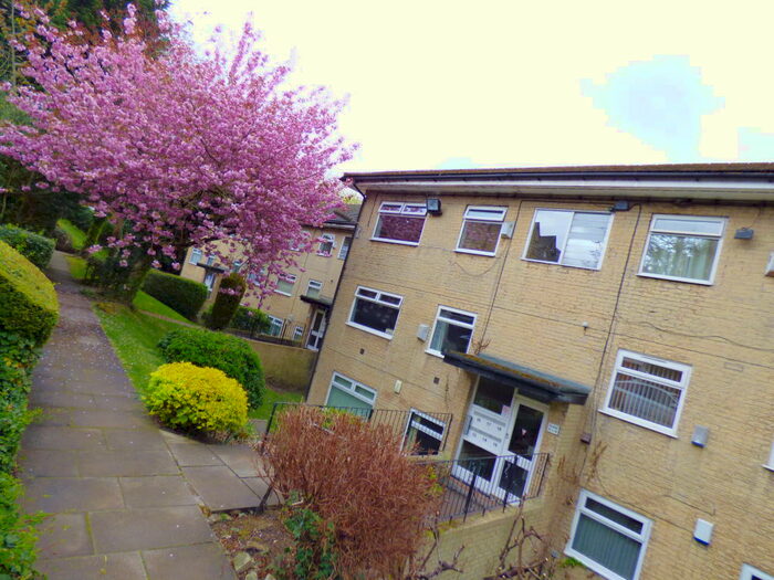 2 Bedroom House To Rent In Links View Apartments, Prestwich, M25