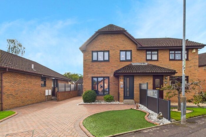 3 Bedroom Semi-Detached House For Sale In Cochrane Street, Bellshill, ML4