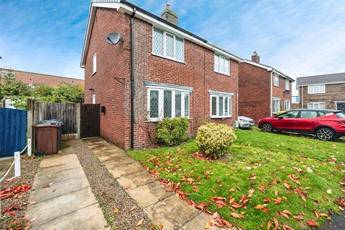 2 Bedroom Semi-Detached House For Sale In Sycamore Road, Barlby, Selby, YO8