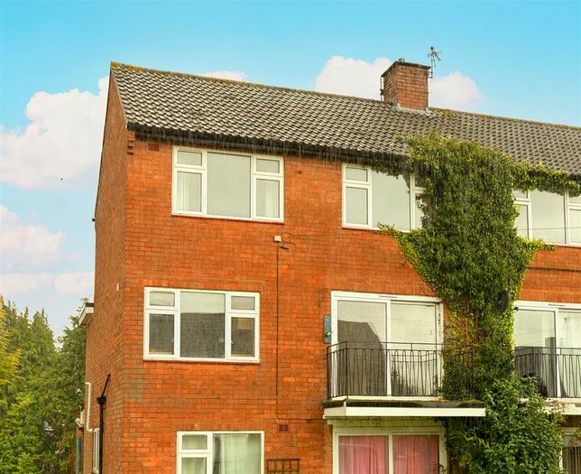 2 Bedroom Flat For Sale In Park View, Broseley, TF12