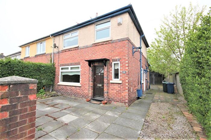 3 Bedroom Semi Detached House For Sale In Thompson Avenue Ormskirk, L39