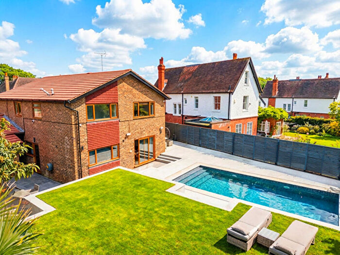 4 Bedroom Detached House For Sale In Scotts Avenue, Bromley, BR2