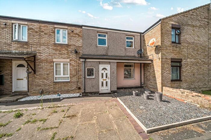 3 Bedroom Terraced House For Sale In Crawford Close, Freshbrook, Swindon, SN5