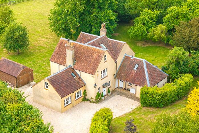 6 Bedroom Detached House For Sale In Berryfields Gated Road, Quarrendon, Aylesbury, Buckinghamshire, HP22