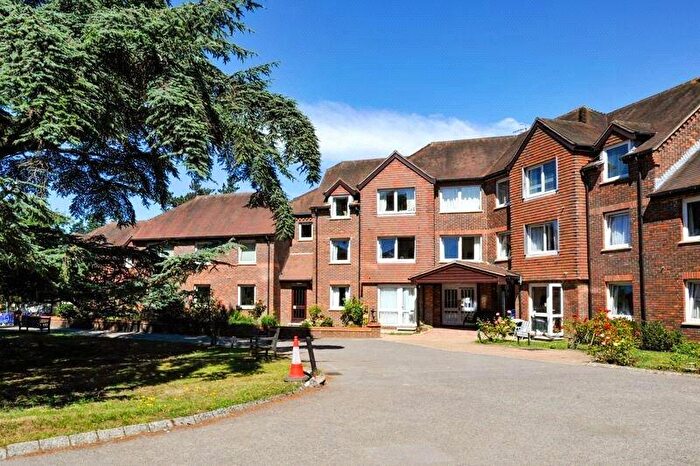 1 Bedroom Apartment To Rent In Tanners Lane, Haslemere, Surrey, GU27