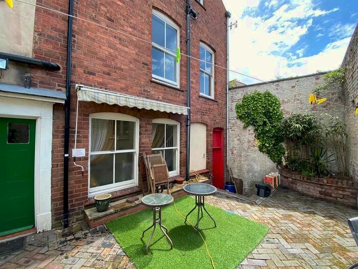 1 Bedroom Flat To Rent In High Street, Wordsley, Stourbridge, DY8