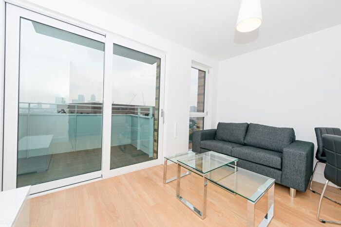 1 Bedroom Flat To Rent In Ivy Point, No The Avenue, Bow, E3