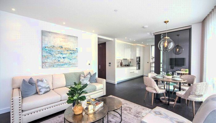 2 Bedroom Flat To Rent In Charles Clowes Walk, London, SW11