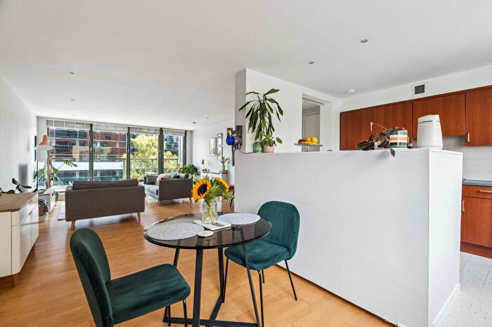 2 Bedroom Apartment For Sale In The Matrix Building (/), Cowcaddens Road, Cowcaddens, Glasgow City, G4