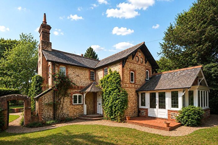 3 Bedroom Detached House For Sale In Green Dene, East Horsley, KT24