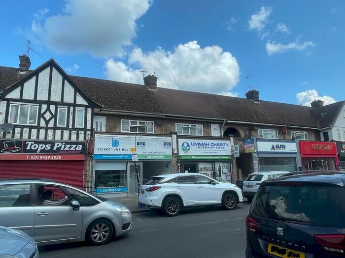 2 Bedroom Flat To Rent In Village Way East, Rayners Lane, Greater London, HA2