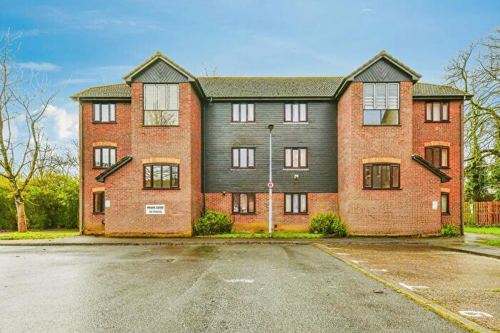 1 Bedroom Flat To Rent In Tippett Court, SG1