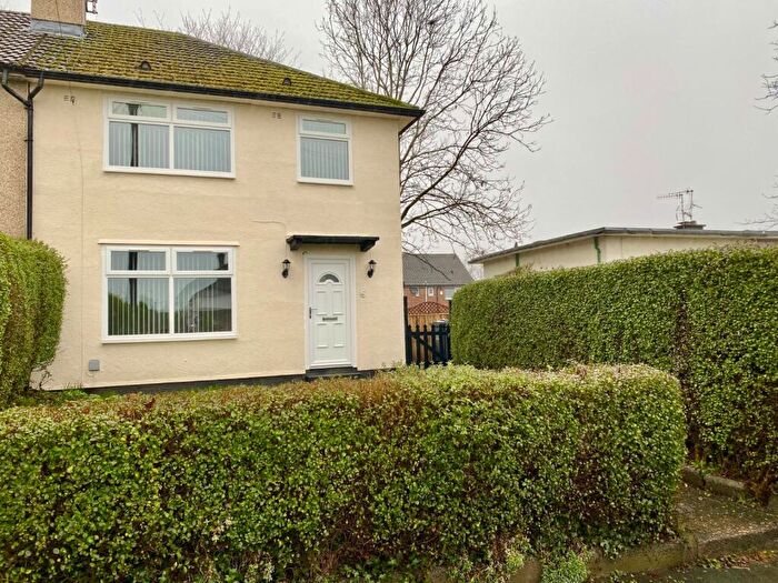 3 Bedroom Semi Detached House For Sale In Averingcliffe Road, Bradford, BD10