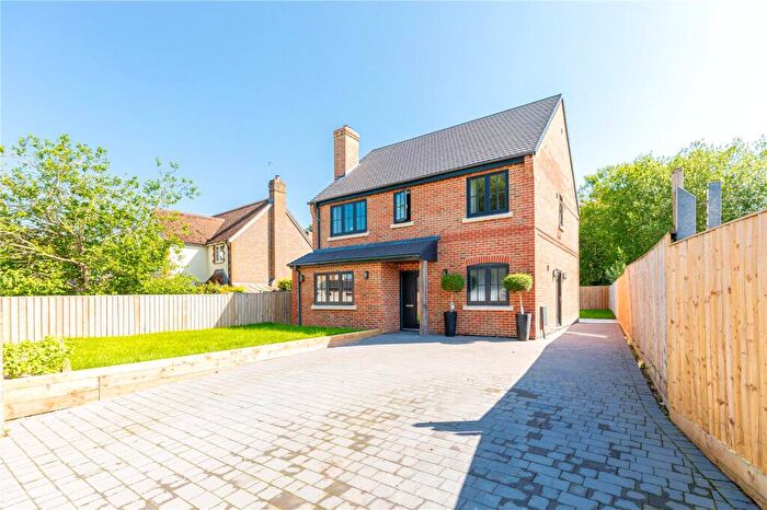 5 Bedroom Detached House For Sale In Kelham Gardens, Marlborough, Wiltshire, SN8