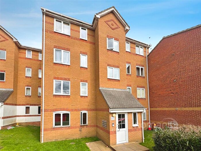 1 Bedroom Apartment For Sale In Ascot Court, Aldershot, Hampshire, GU11