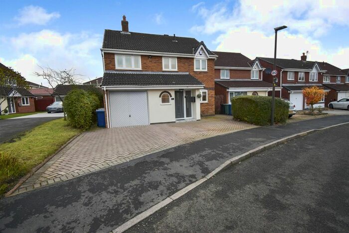 4 Bedroom Detached House To Rent In Muirfield Drive, Astley, Manchester, M29