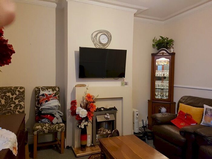 3 Bedroom Terraced House To Rent In Rawmarsh Hill, Parkgate, Rotherham, S62