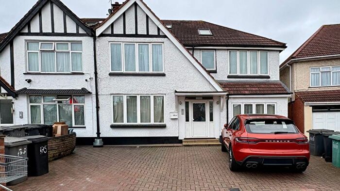 2 Bedroom Apartment To Rent In Wembley Hill Road, Wembley, HA9