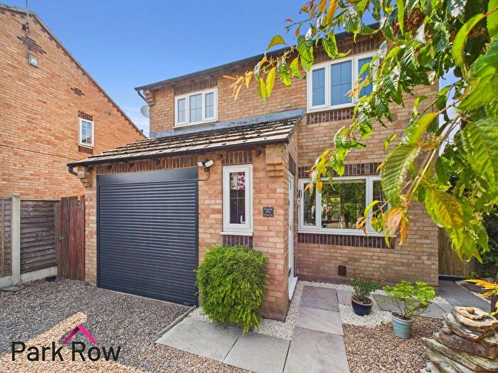 3 Bedroom Detached House For Sale In Pasture Close, Sherburn In Elmet, Leeds, LS25