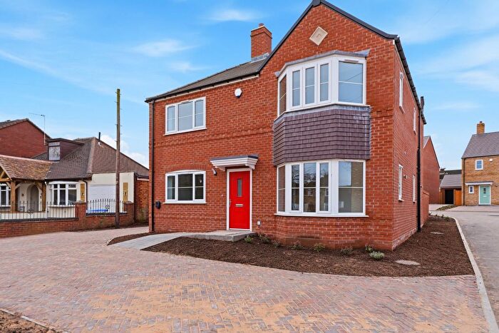 4 Bedroom Detached House For Sale In Warren Gardens, Marsh Lane, Water Orton, Birmingham, Warwickshire, B46
