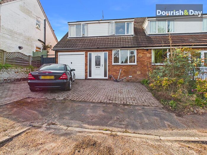 3 Bedroom Semi Detached House For Sale In Deanshill Close, Stafford, ST16