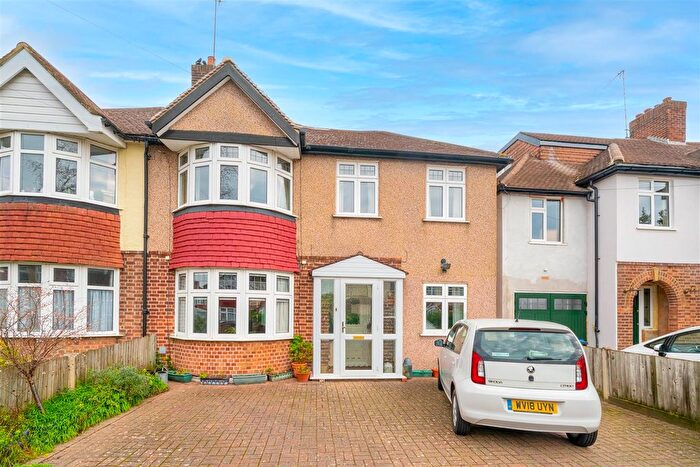 5 Bedroom Semi Detached House For Sale In Queen Mary Avenue, Morden, SM4