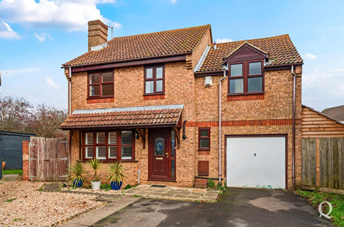 4 Bedroom Detached House For Sale In Beauvoir Drive, Kemsley, Sittingbourne, Kent, ME10