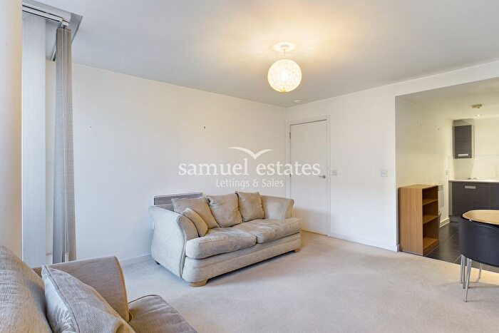 1 Bedroom Flat To Rent In Phoenix Way, London, SW18