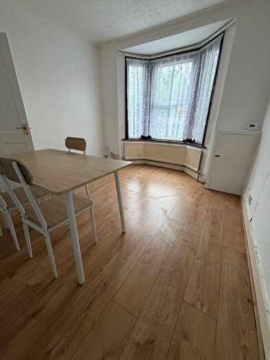 3 Bedroom Terraced House To Rent In Regina Road, Southall, UB2