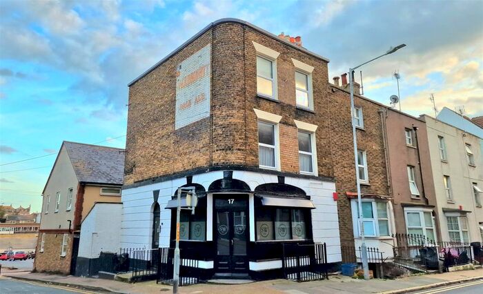 2 Bedroom Flat To Rent In Hardres Street, Ramsgate, CT11