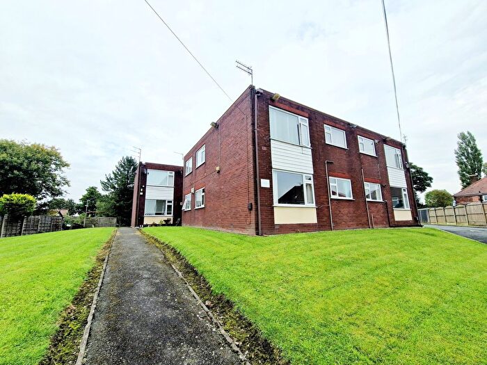 2 Bedroom Flat To Rent In Duffield Gardens, Middleton, M24