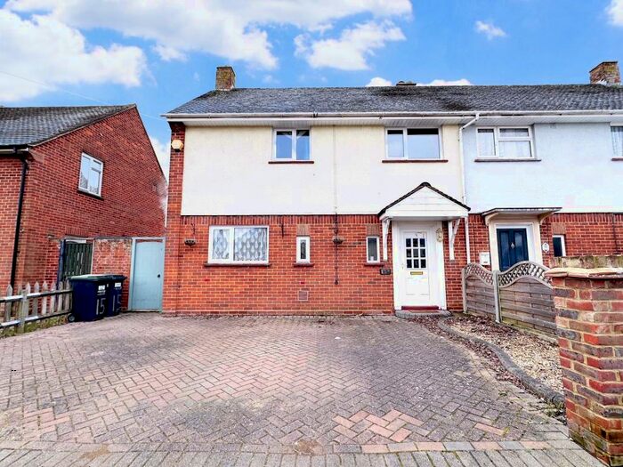 3 Bedroom Semi-Detached House To Rent In Chatfield Road, Gosport, PO13