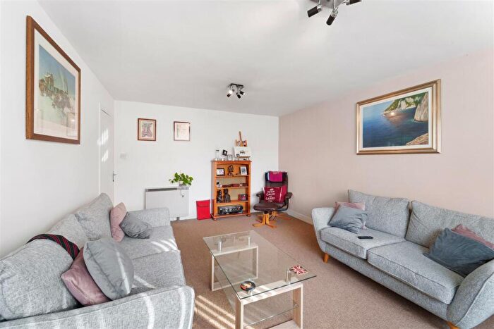 1 Bedroom Apartment For Sale In Rookfield Avenue, Sale, M33
