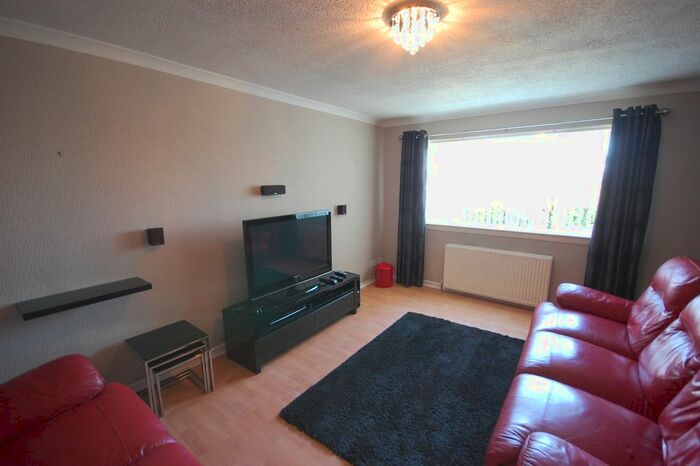 2 Bedroom Flat To Rent In Rousay Place, Lang Stracht, Aberdeen AB15