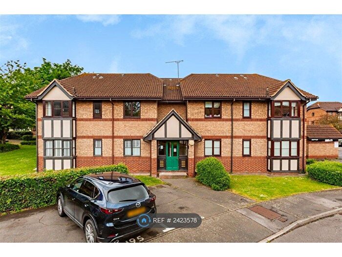 2 Bedroom Flat To Rent In Tattershall Court, Dartford, DA2