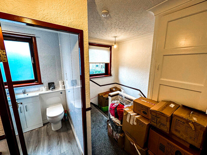 3 Bedroom Terraced House For Sale In Mastrick Road, Aberdeen, AB16