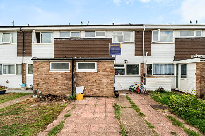 3 Bedroom Terraced House For Sale In Fulmead Road, Reading, Berkshire, RG30