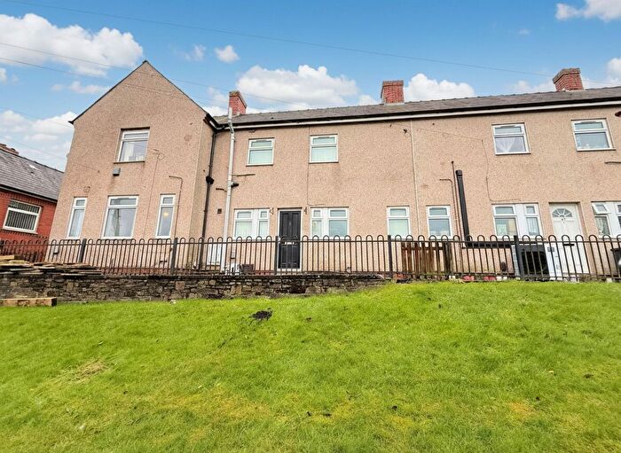 2 Bedroom Terraced House For Sale In Ovenden Way, Halifax, HX3