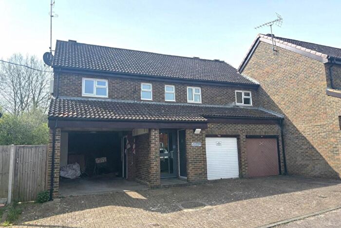 1 Bedroom Apartment For Sale In Lapwing Rise, Stevenage, SG2