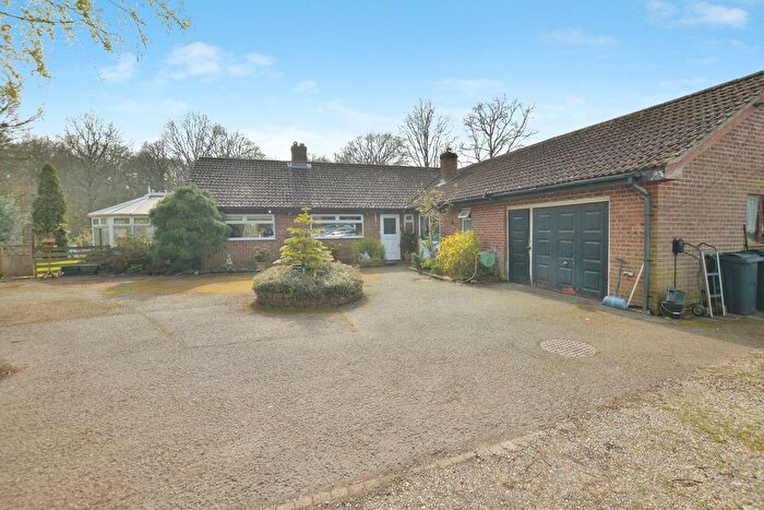 3 Bedroom Bungalow For Sale In Bromley Green Road, Ruckinge, Ashford, Kent, TN26
