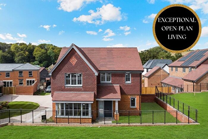 3 Bedroom Detached House For Sale In Skylarks, Ovingdean, Brighton, BN2