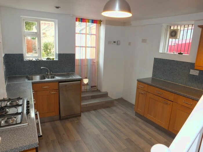 2 Bedroom Cottage To Rent In Valence Road, Lewes BN7